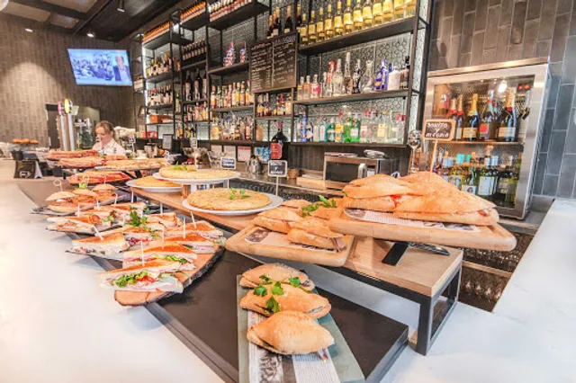 Restaurante MINI Bar