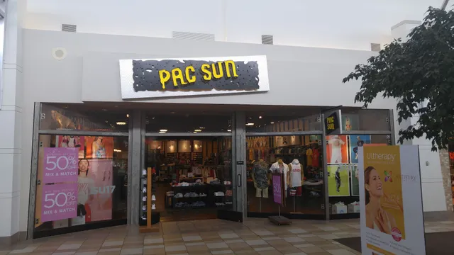 PacSun