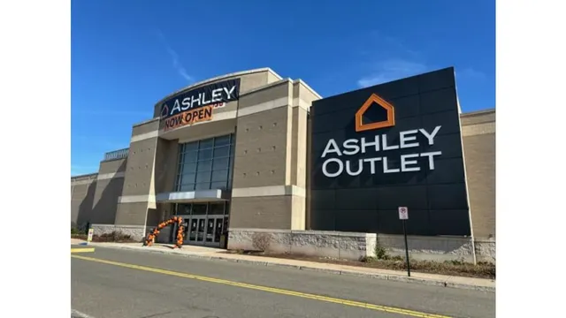 Ashley Outlet