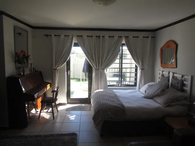 Santini Lace Self Catering Unit