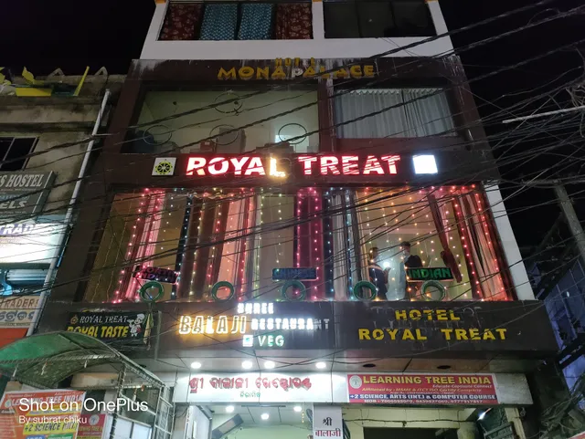 Hotel O Royal Treat