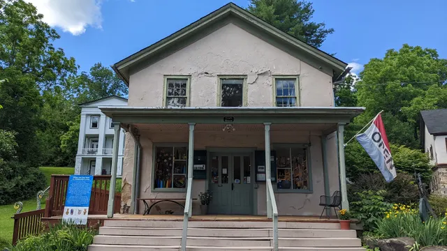 Peters Valley Gallery - Retail and Exhibition