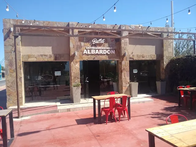 Buffet Latinoamericano Albardón Restó