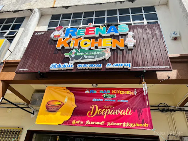 Reenas Kitchen Sitiawan