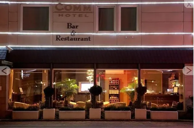 Comm hotel