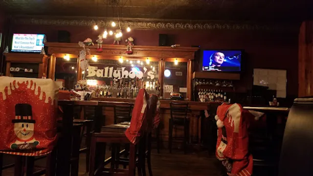 Ballyhoos Bar and Grill