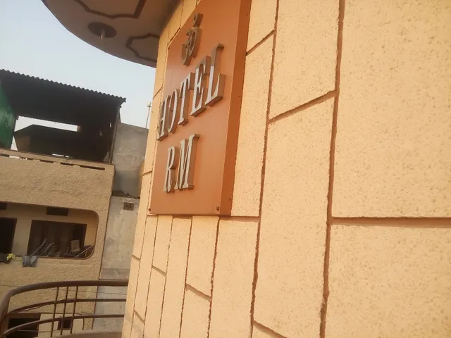 R M Hotel