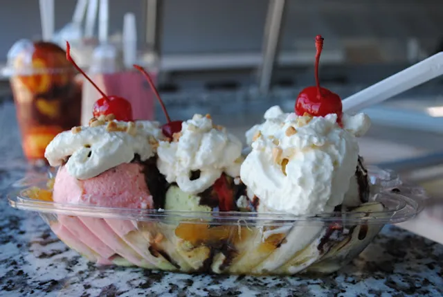 La Michoacana Neveria y Paleteria