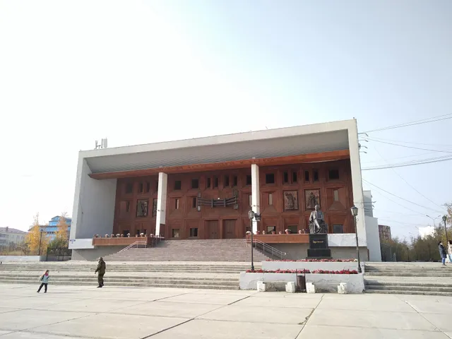 Gosudarstvennyy Teatr Opery I Baleta Respubliki Sakha Im. D.k.sivtseva-Suoruna Omolloona