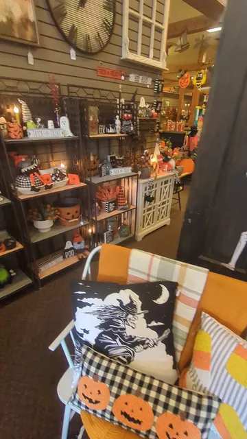 Cedar Hill Home and Holiday