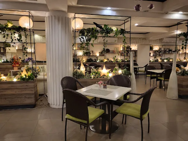 Happy Garden Cafe by Bizu