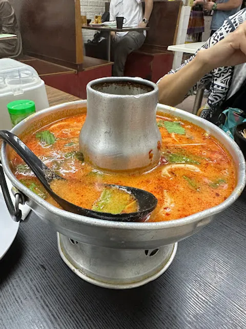 Thai Niyom Restaurant