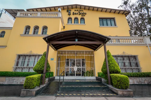 Hotel San Isidro Inn