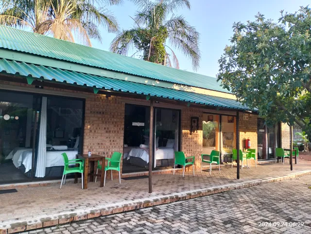 Sol & Sombra Guesthouse