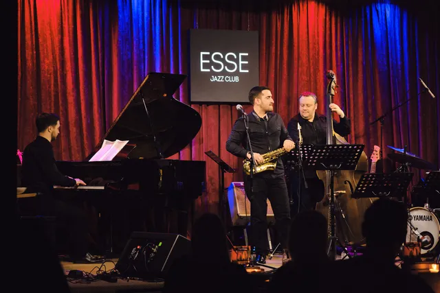Джаз клуб ЭССЕ