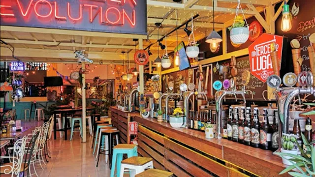 Mi Tercer Lugar Forever / San Miguel