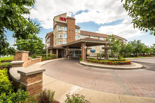 Monte Carlo Inn - Brampton Suites