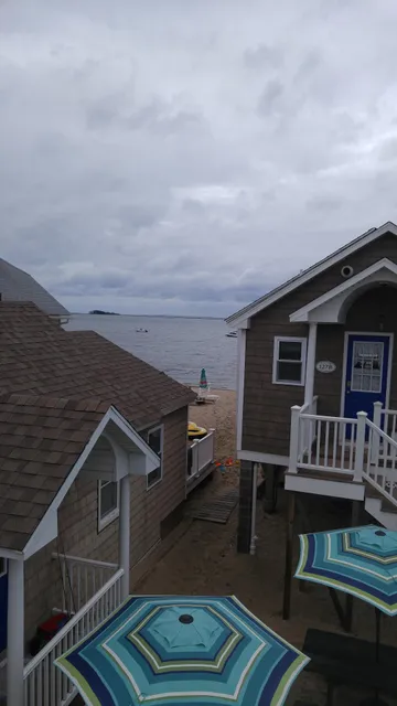 New England Cottages LLC