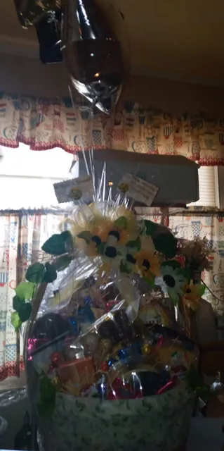 Foxy's Gift Creations