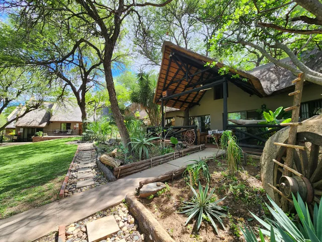 Leopard Rock Guest Lodge