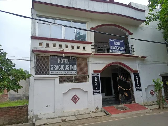 Hotel gracious Inn Lucknow