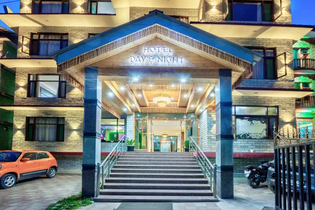 Hotel Day Night
