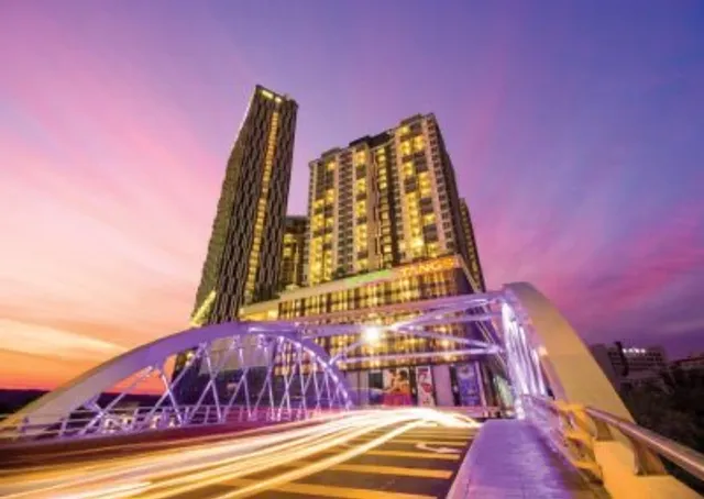 LUXURY 3BR Penthouse I The Shore Hotel & Residences I Seaview I Poolview I 6-9Pax HOMESTAY