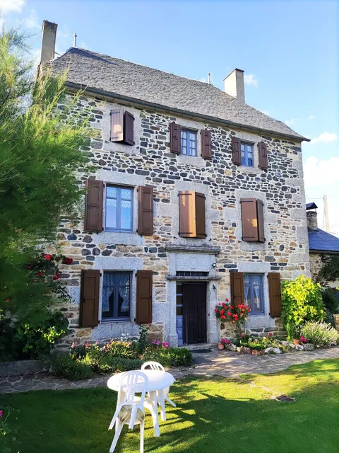 Chambres d'hôtes Cantal Au Cadre Verdoyant