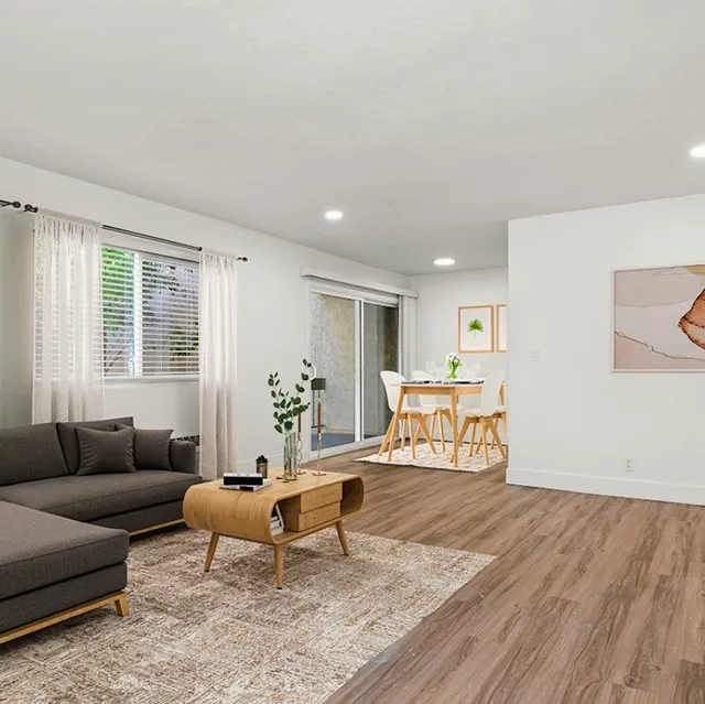 The Current | 340 Apartments