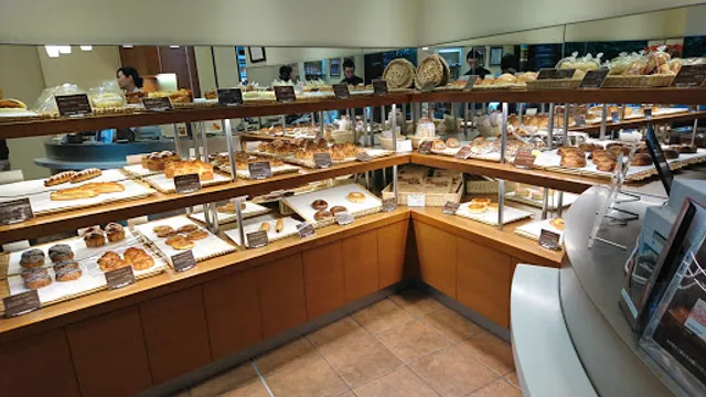 Hotel Bakery HoneyBee