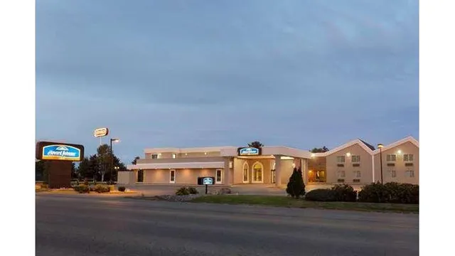 Howard Johnson by Wyndham Billings