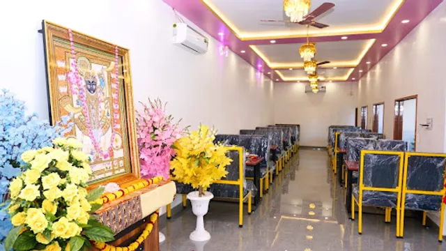 Unique Restaurant & A/C Dining Hall | Nathdwara Fast Food Corner | Unique Restaurant Nathdwara