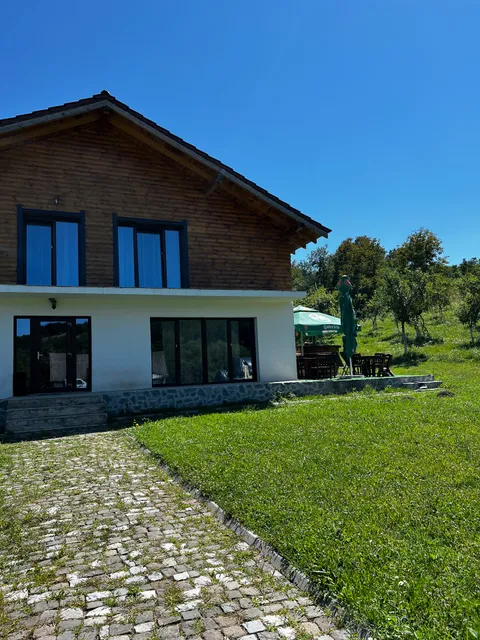 Pensiunea Lili's House