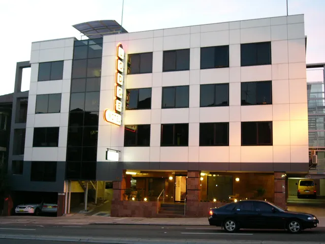 Edgecliff Lodge Motel