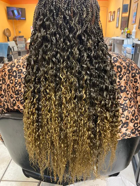 Oumouste's African Hair