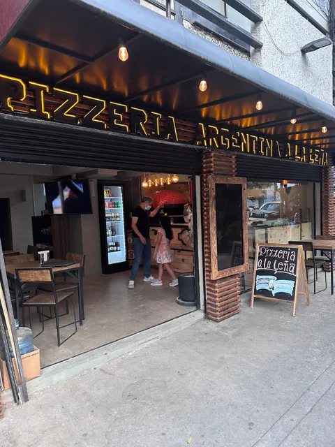 Alta Pizza (Pizzeria A La Leña)