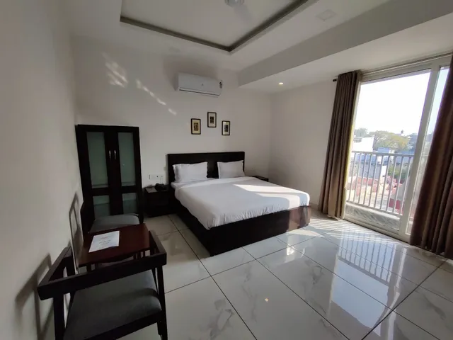 Hotel Nikanshvee Udaipur | Budget Friendly | Best Hotel in Udaipur