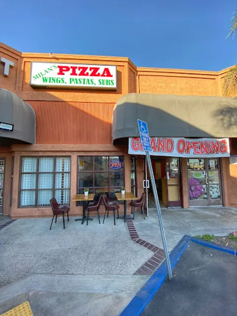 Milans Pizza & Wings