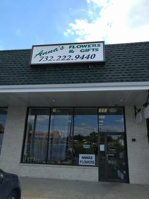 Anna's Flowers And Gifts