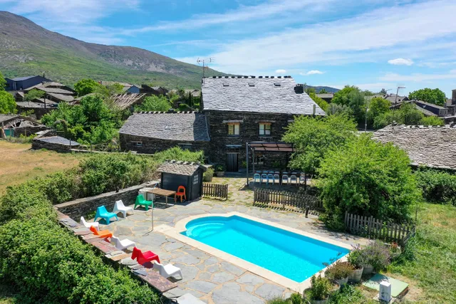 Casa rural El Callejón de la Gata. Majaelrayo (Plueblos Negros de Guadalajara)