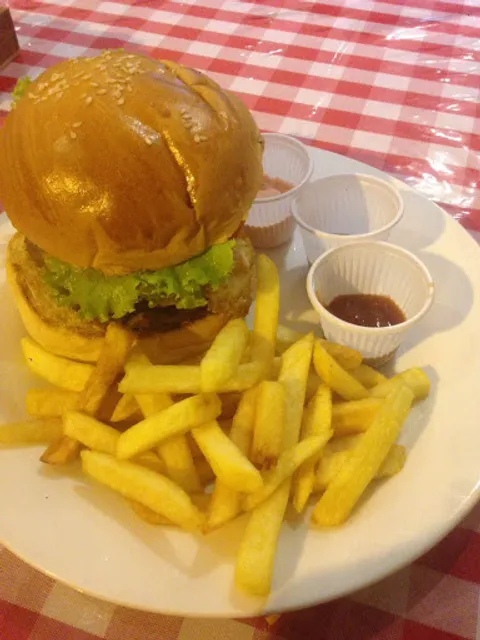 PIZZARIA E HAMBURGUERIA PEPPERONI