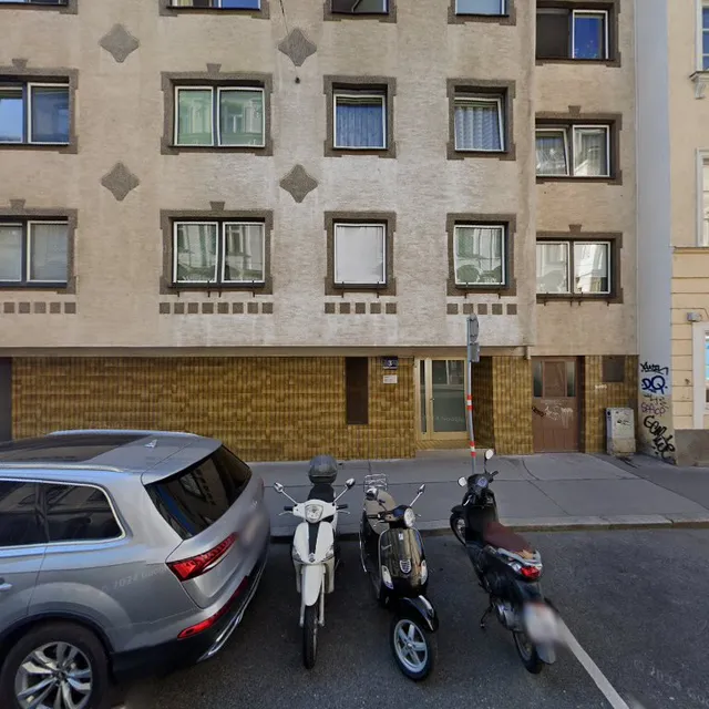 Vienna Opera Apartment