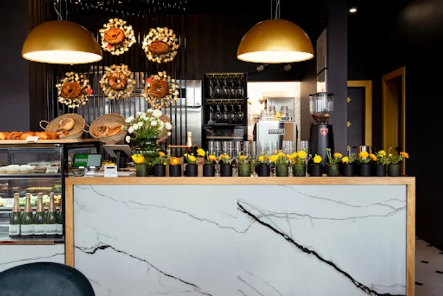 Art Bakery & Gourmet— Speciality Coffee, Breakfast & Artisan Pizza, Birthday Cakes.