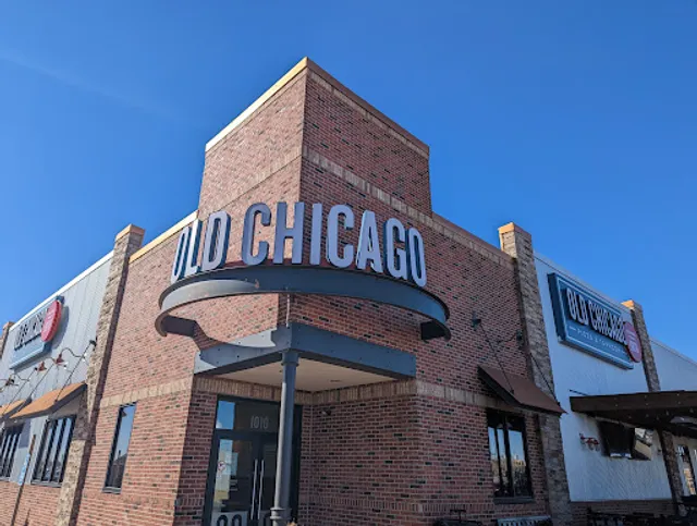 Old Chicago Pizza + Taproom