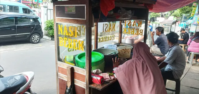 Nasi Bebek Madura Kramat Raya Bu Siti
