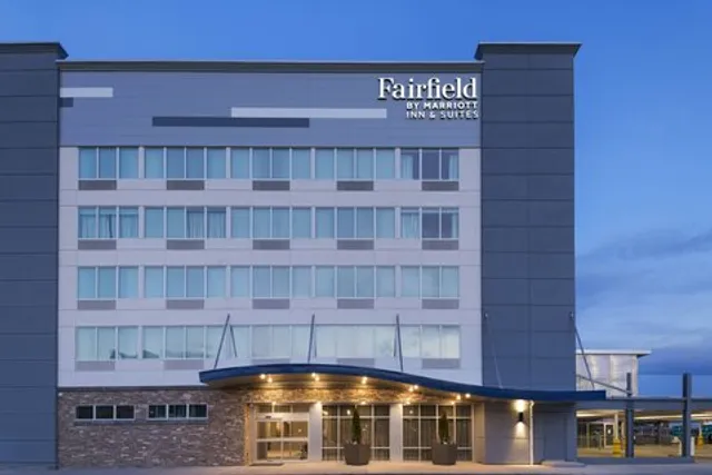 Fairfield by Marriott Inn & Suites St. Louis Downtown