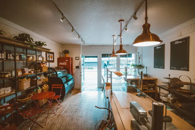 peasants DELI & ARCADE