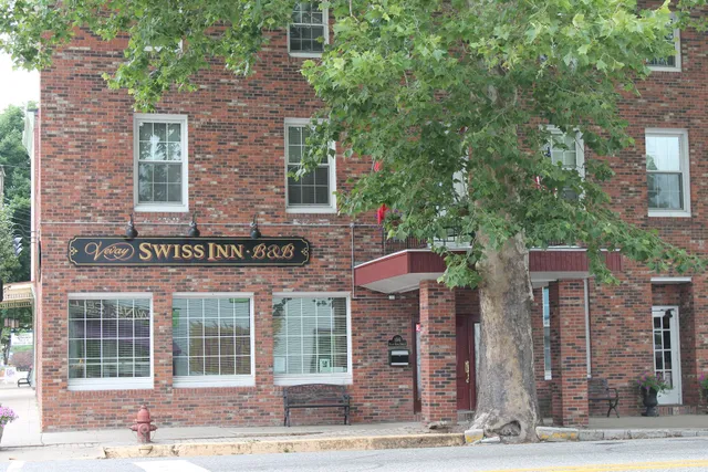 Vevay Swiss Inn