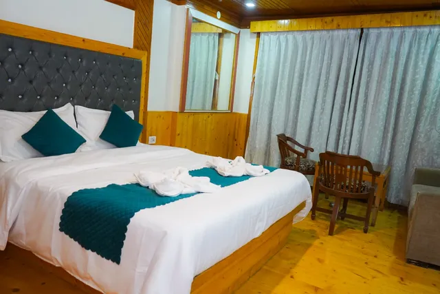 Mashobra Heights Hotel