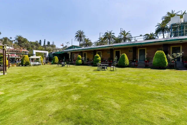 Royal Garden Retreat Resort & Swimming pool